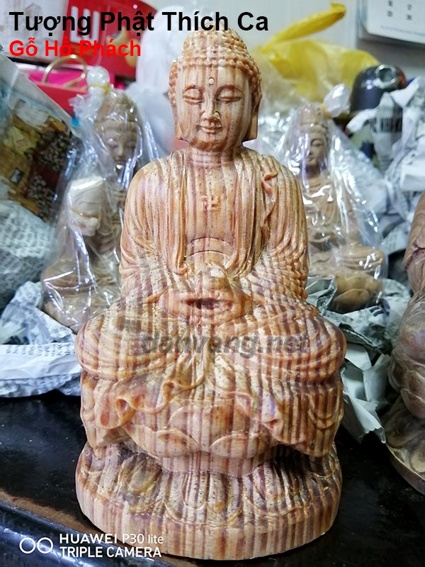 Tượng Phật gỗ Kim Tín chế tác
