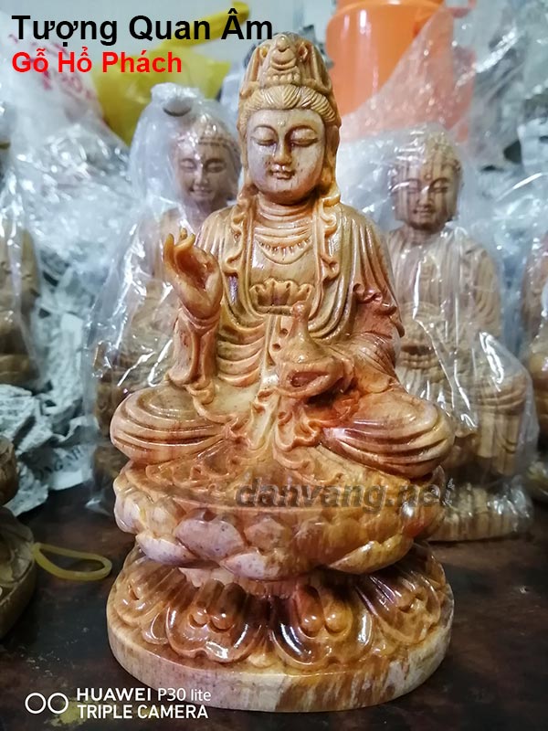 Tượng Phật gỗ Kim Tín chế tác